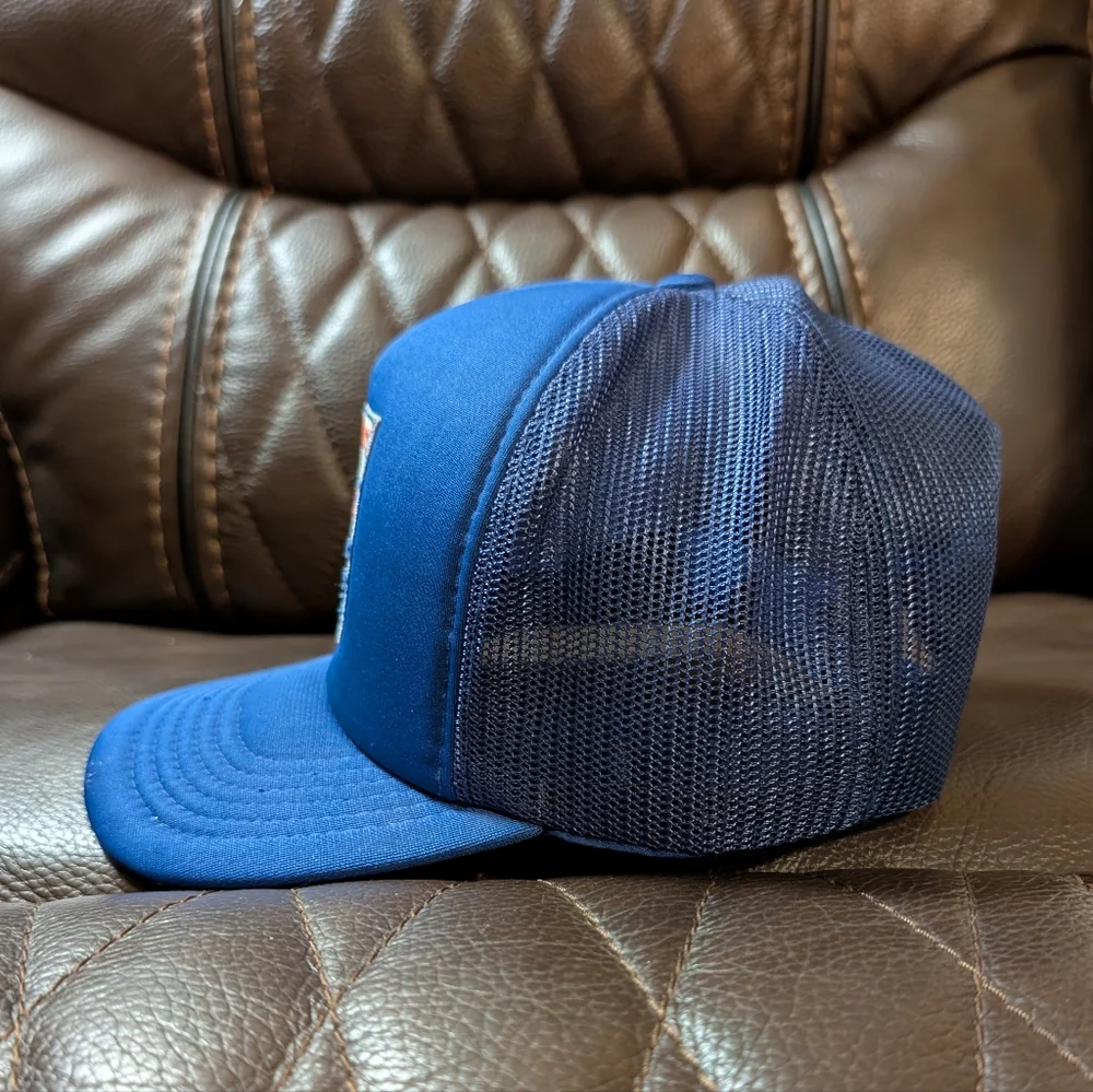 Vintage Men's Blue Windsor Canada Trucker Cap